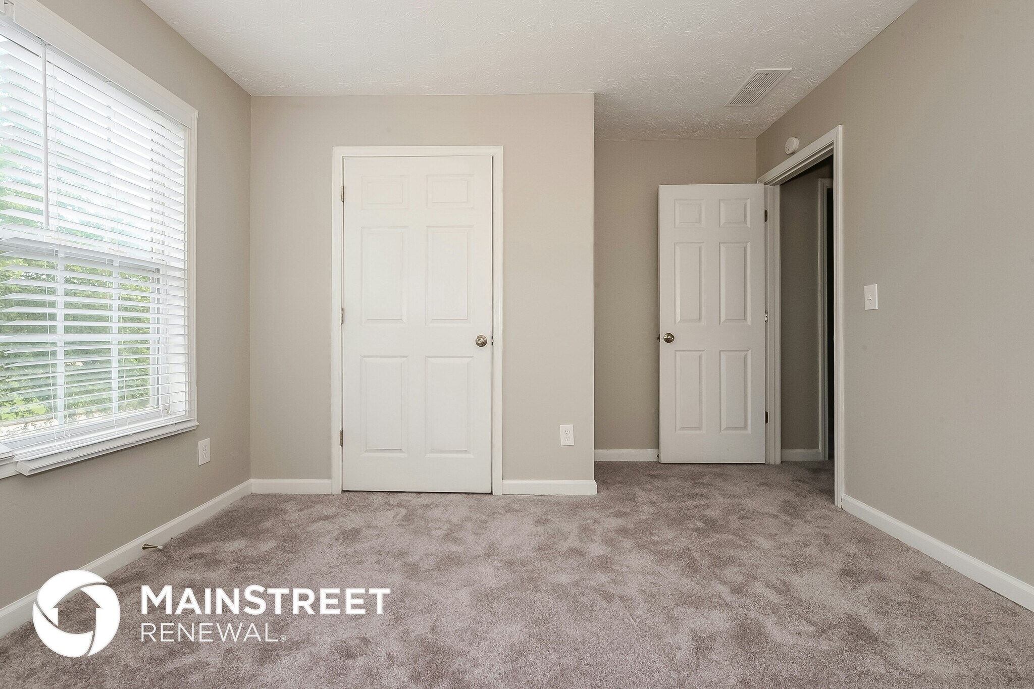 Building Photo - 144 Leguin Forest Dr