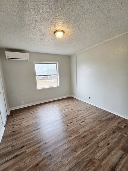 Building Photo - 1504 Sycamore St