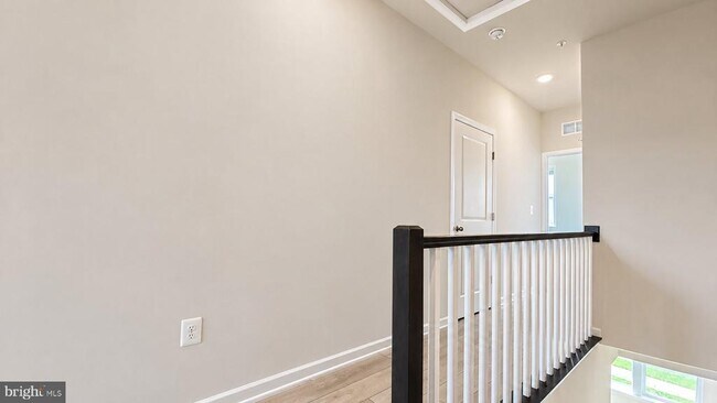 Building Photo - 4809 Vista Green Ln