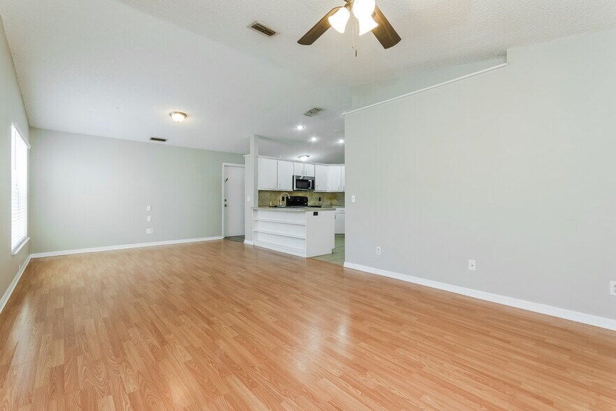 Building Photo - 8642 Wellington Loop