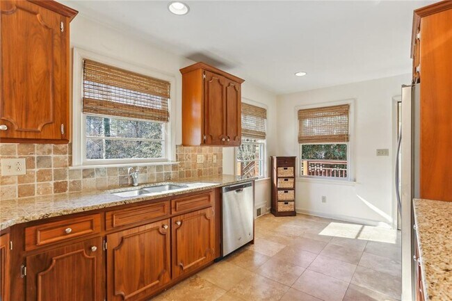 Building Photo - 235 Elden Dr NE