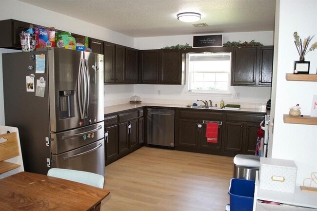 Building Photo - 2503 SW 10th St