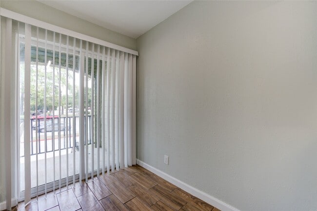 Building Photo - 6200 W Tidwell Rd