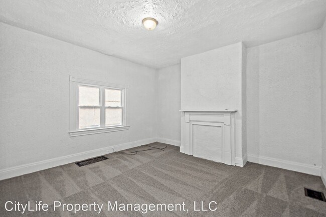 Building Photo - 3 br, 1 bath House - 221 Freeland Street