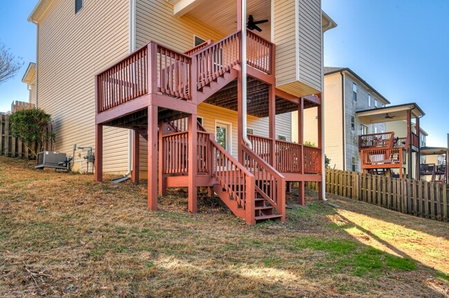 Building Photo - 848 Tyler Woods Dr