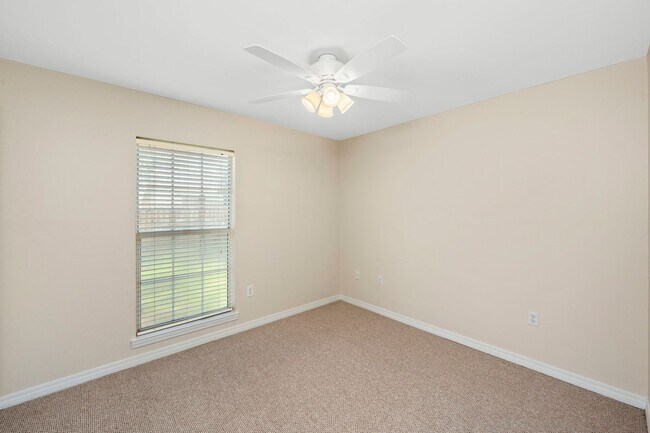 Building Photo - Updated 3BR in Bluewater Bay!!