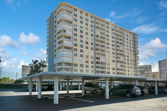 Building Photo - 305 N Pompano Beach Blvd