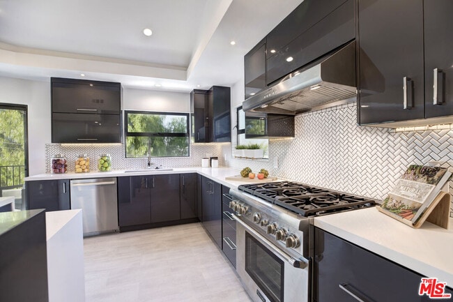 Building Photo - 3712 Berry Dr