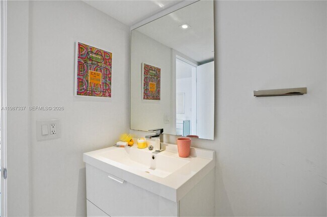 Building Photo - 6770 Indian Creek Dr