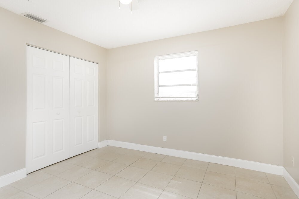 Building Photo - 4620 SW 23rd St
