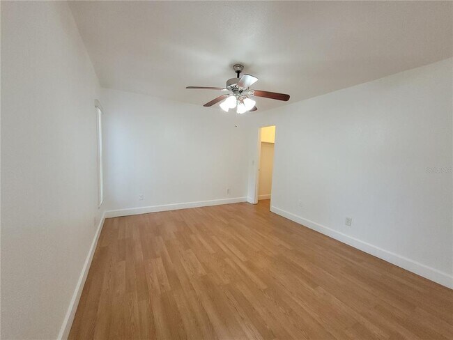 Building Photo - 10 Winding Ridge Rd