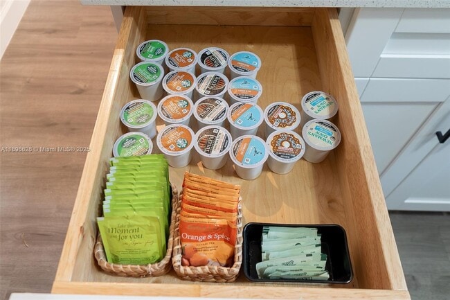 Building Photo - 312 SW 12th Ave