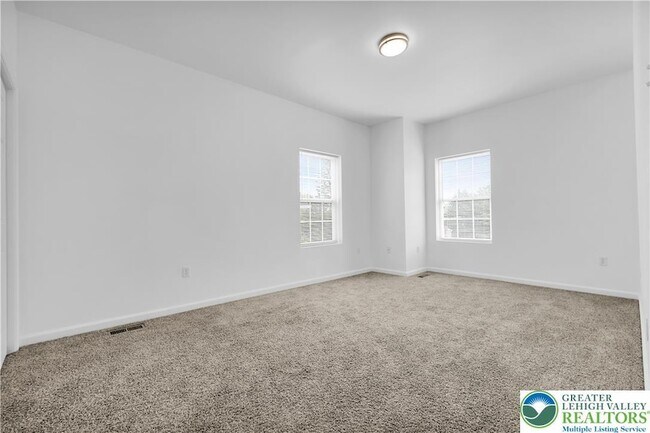 Building Photo - 835 16th Ave