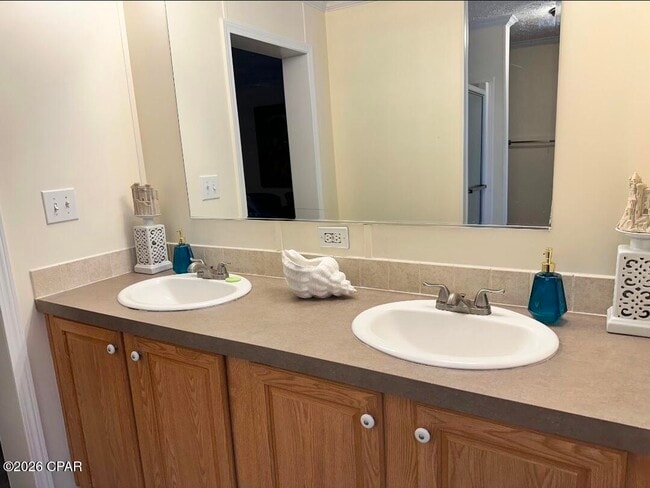 Building Photo - 2115 Bent Oak Ct