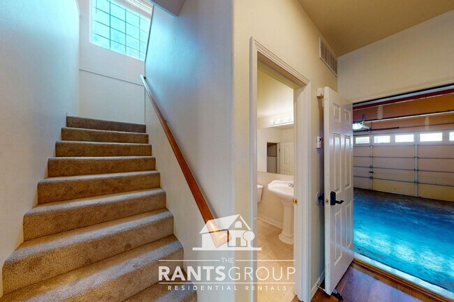 Building Photo - Spacious 3-Bedroom Home on a Corner Lot in...
