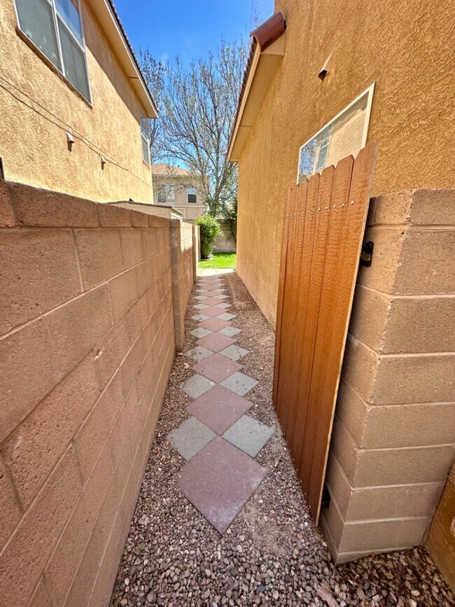 Building Photo - 4212 Rancho Grande Pl NW
