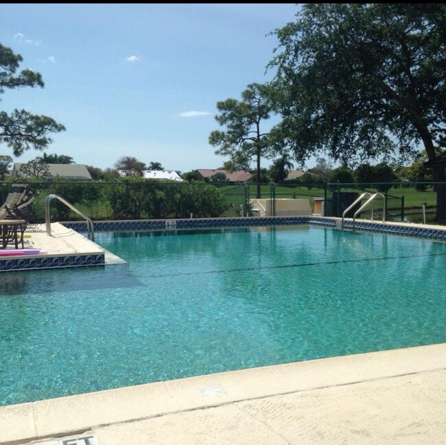 Building Photo - 9855 Costa Mesa Ln