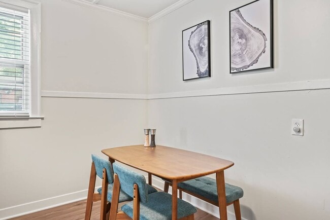 Building Photo - 38 George St