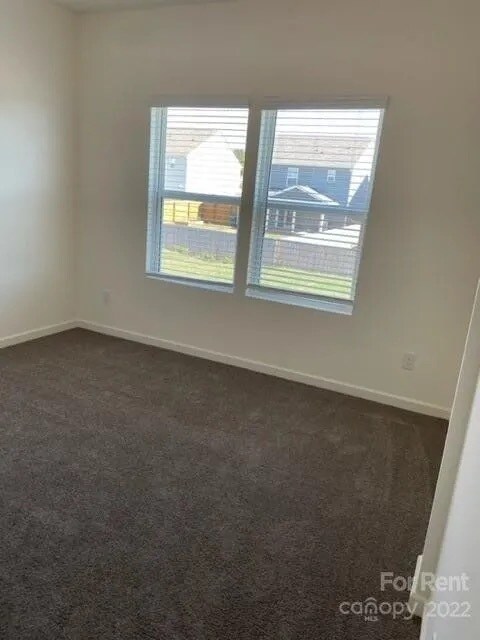 Building Photo - A charming house with 4 beds and 3 bath in...