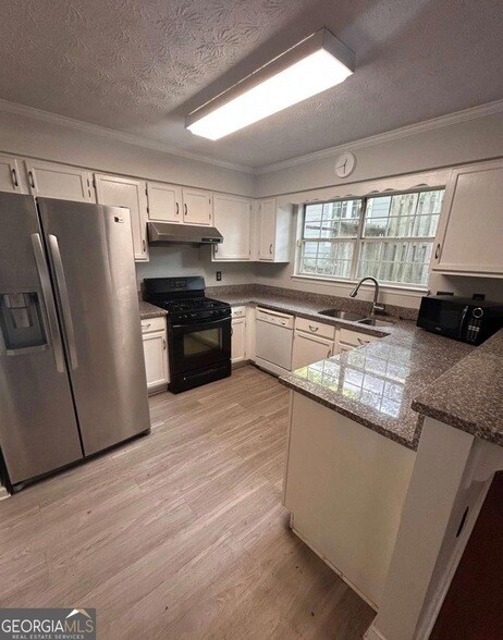 Building Photo - 1089 Ashbury Dr