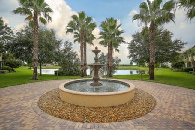 Building Photo - 8361 Miramar Way