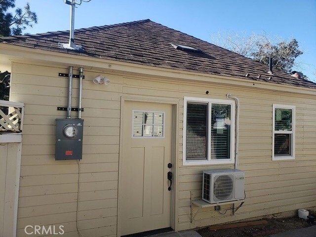 Building Photo - 4943 Rosemont Ave