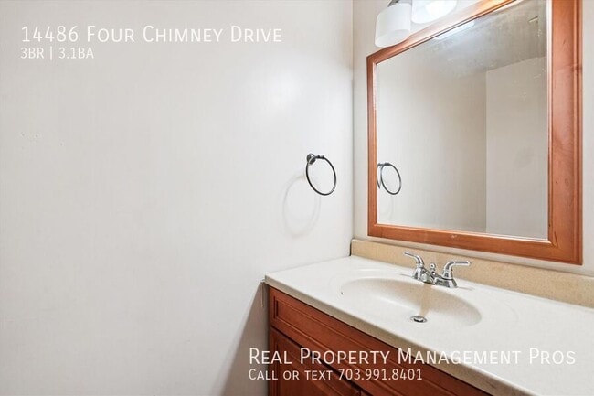 Building Photo - 14486 Four Chimney Dr