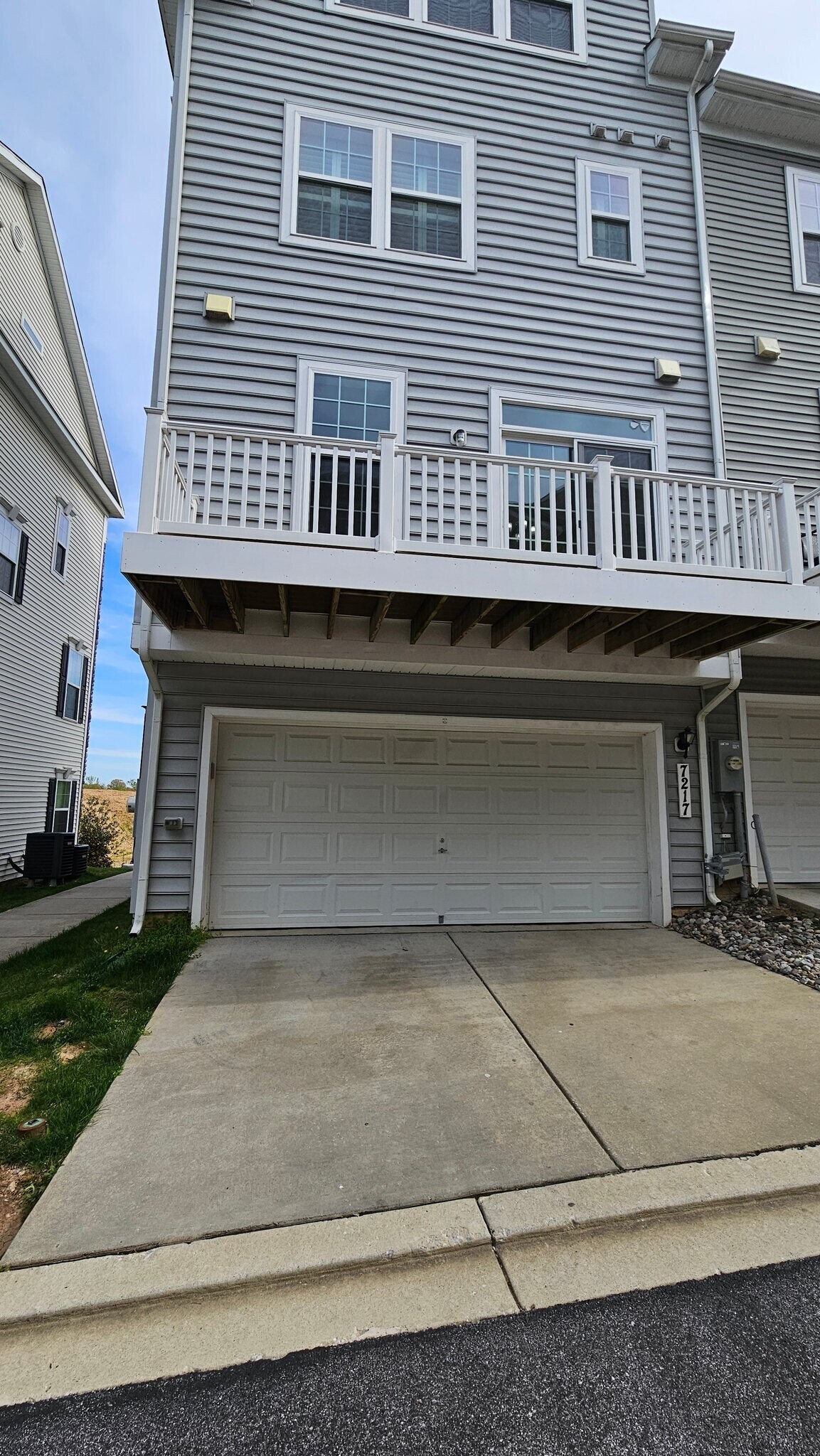 Building Photo - 7217 Barry Ln