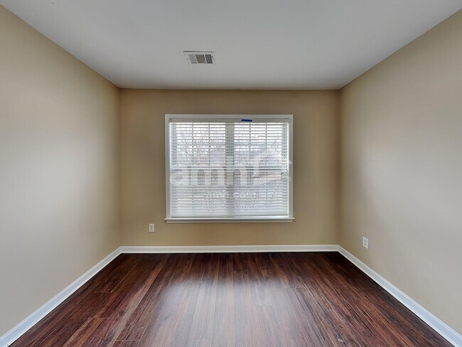 Building Photo - 5715 Oxborough Way