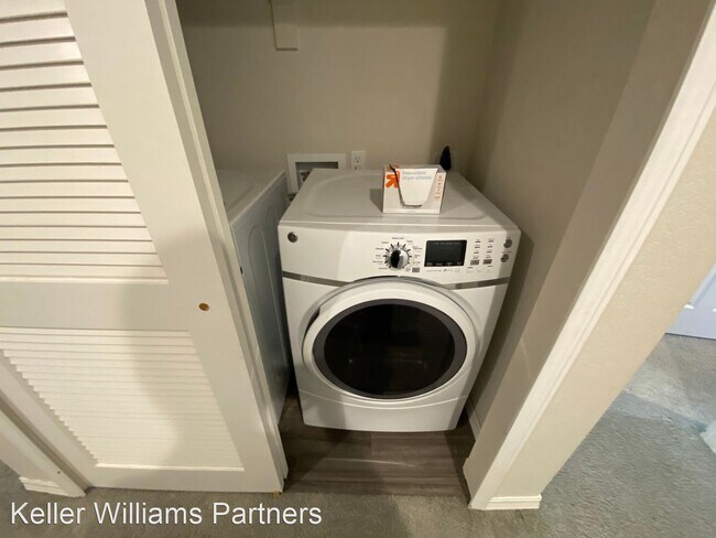 Building Photo - 4 br, 3 bath House - 4186 Orchid St