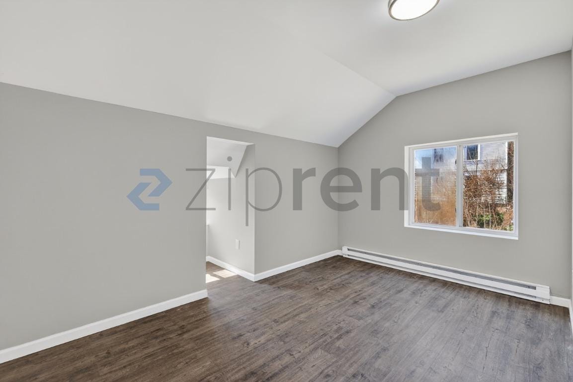 Building Photo - 158 Cliff St