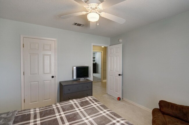 Building Photo - 8271 Branston Dr