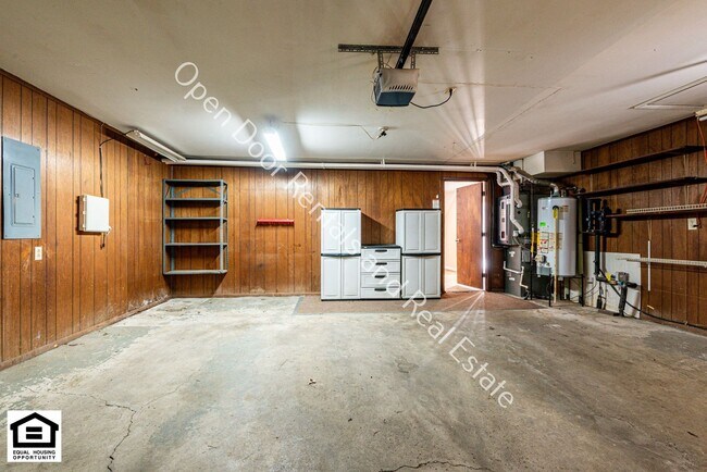 Building Photo - $300 off first months rent. Beautiful HOME! Schedule a showing today!