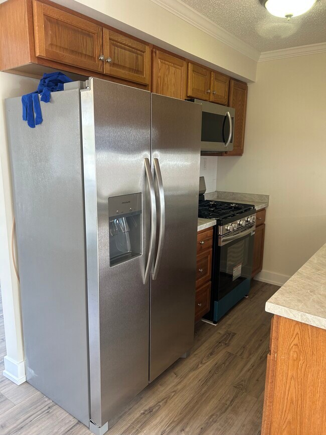 Building Photo - 820 Jane Dr