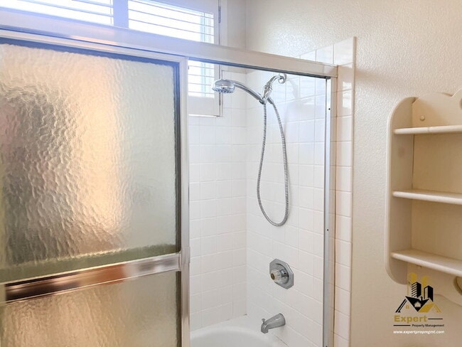 Building Photo - 8204 Eversley Ct