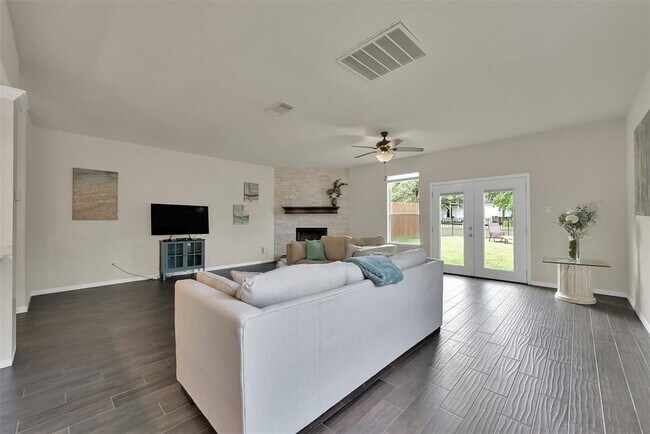 Building Photo - 155 Snug Harbor Dr