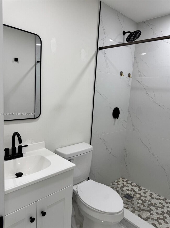 Building Photo - 9425 SW 4th Ln