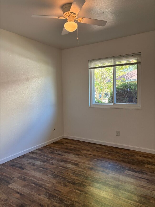Building Photo - 311 Algiers Ct