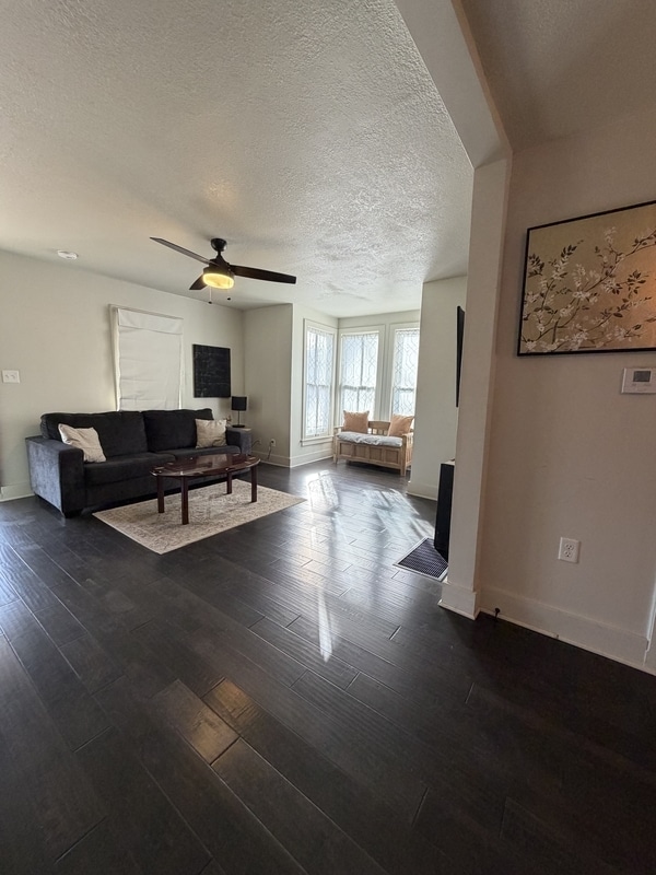 Building Photo - 915 Alabama St