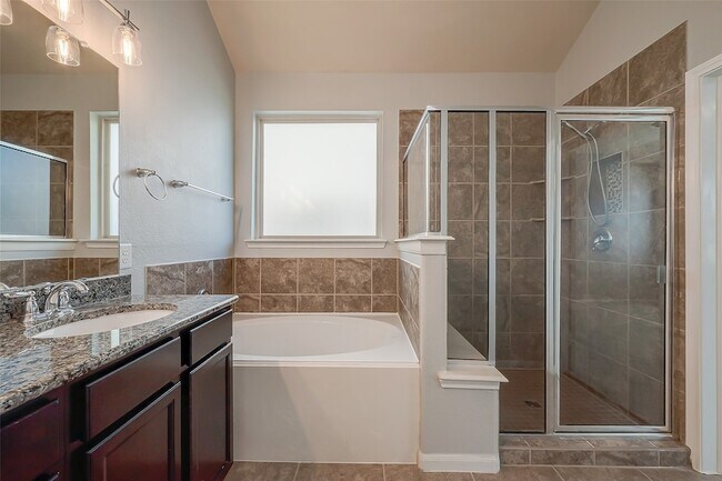 Building Photo - 11618 Lantana Reach Dr