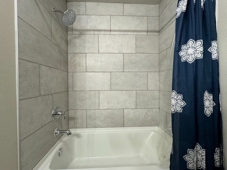 Building Photo - 6725 Blue Sky St