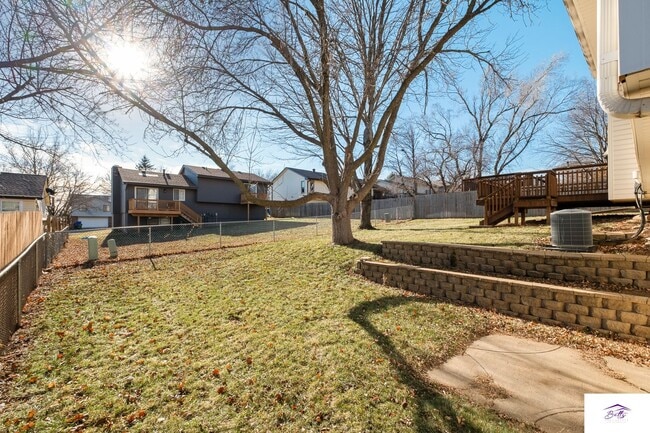 Building Photo - AVAILABLE NOW!