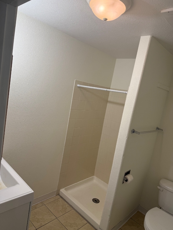 Building Photo - 551 N Robin Cir