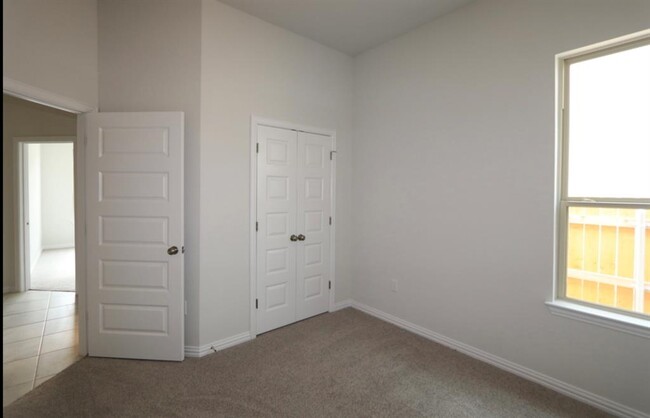 Building Photo - 13002 Stanford Dr