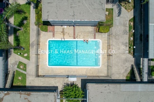 Building Photo - 5500 Ackerfield Ave