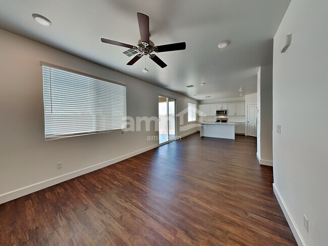 Building Photo - 17141 W Lawrence Ln