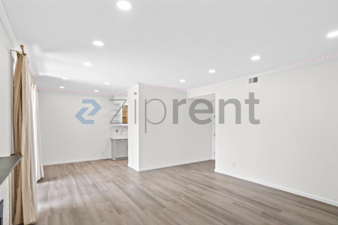 Building Photo - Unit 101