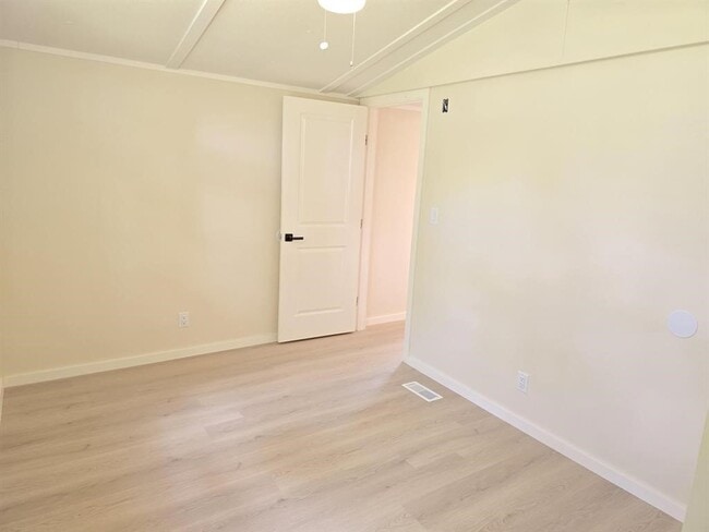Building Photo - 5060 Evergreen Forest Ln