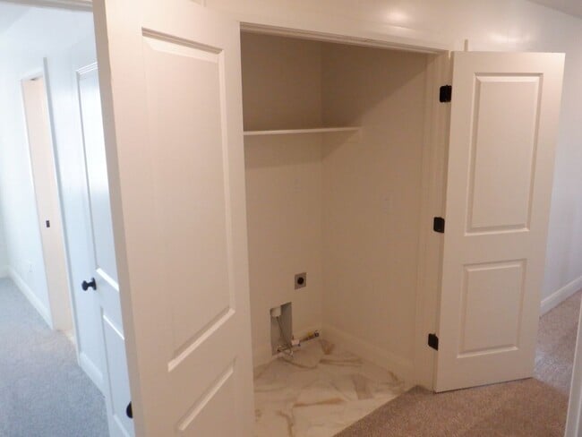 Building Photo - 3 Bed - 2.5 Bath, Newer Construction, Larg...