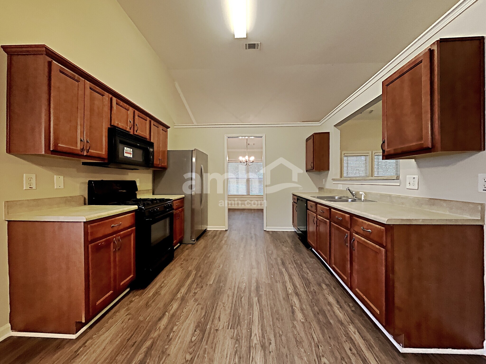 Building Photo - 2617 Woodford Ln